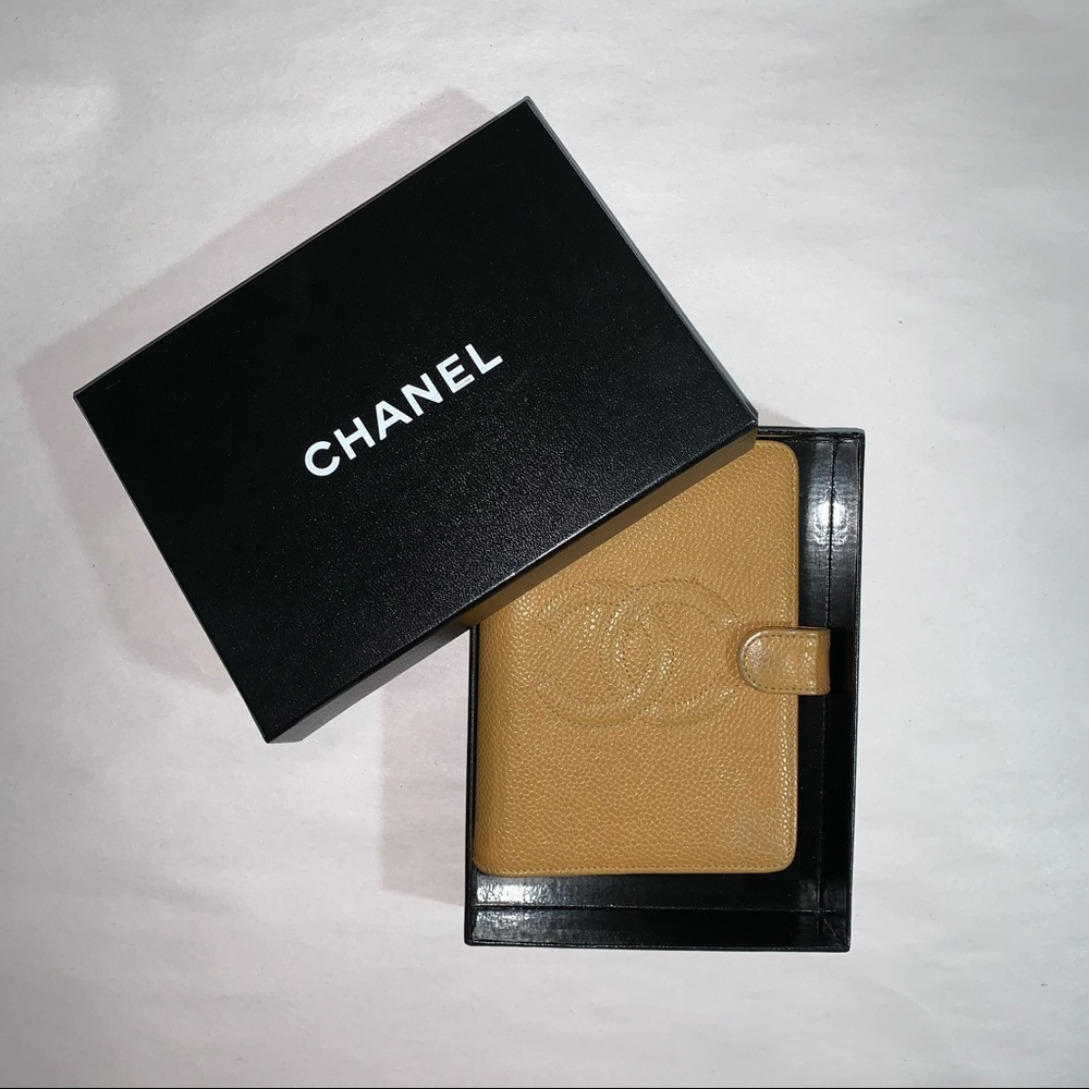 CHANEL camel tan caviar leather DAILY PLANNER / address book folio retail $1700